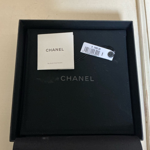 STUNNING 100% AUTHENTIC CHANEL LIMITED EDITION HOLIDAY HARLEQUIN BAG CHARM - Picture 15 of 16
